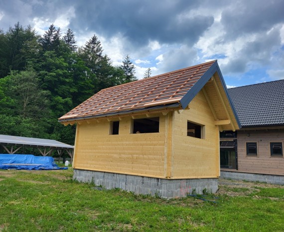 Roubenka KAROLINKA a srubová sauna